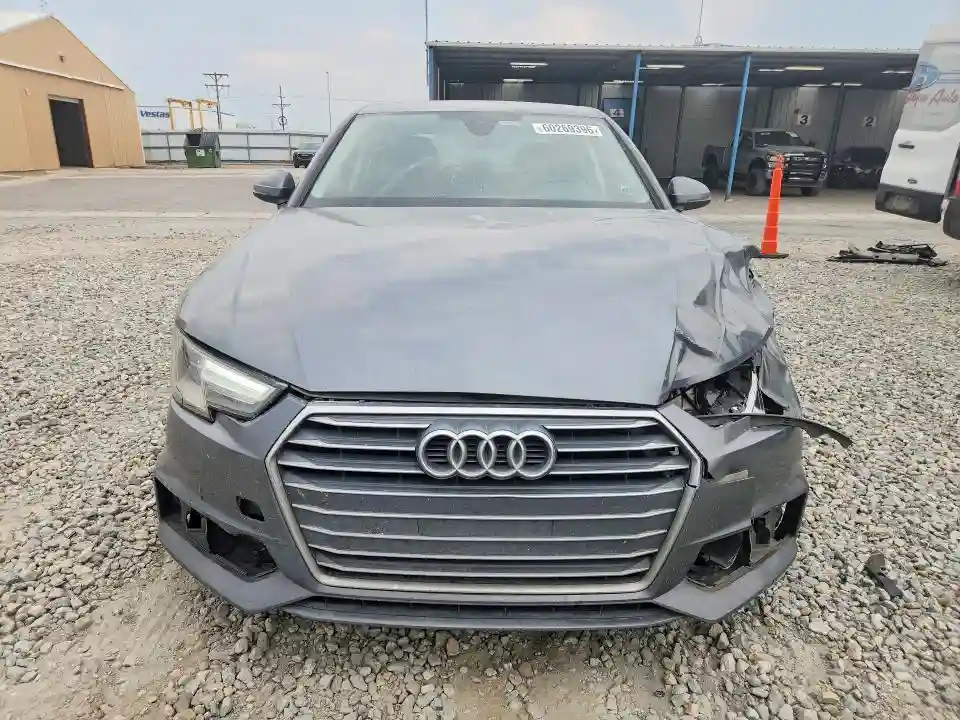WAUKMAF45JN009436 2018 AUDI A4-4