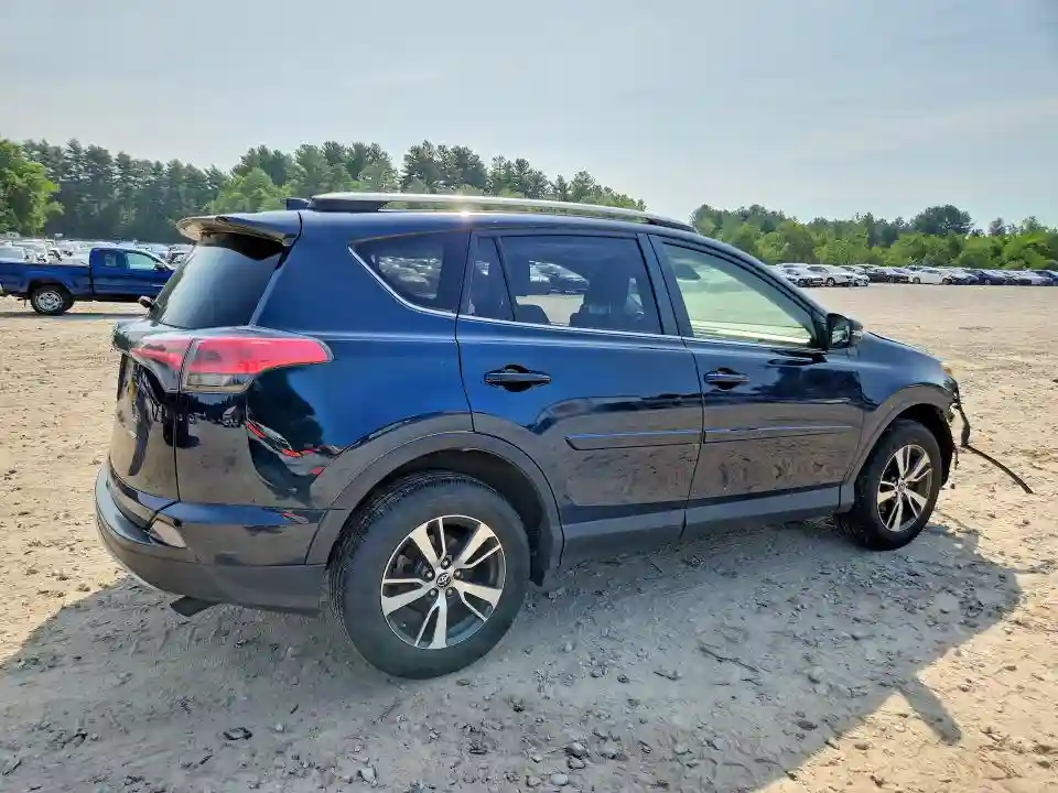 JTMRFREV8JJ250631 2018 TOYOTA RAV4-2