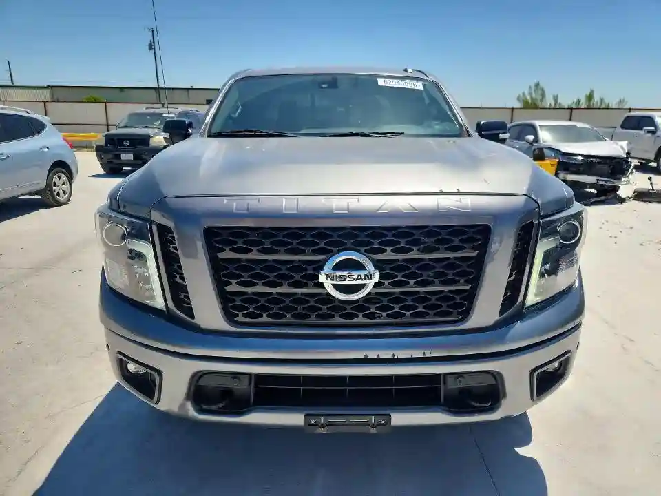 1N6AA1E51KN528726 2019 NISSAN TITAN-4