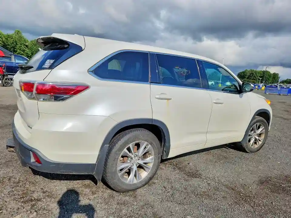 5TDBKRFH5FS114795 2015 TOYOTA HIGHLANDER-2