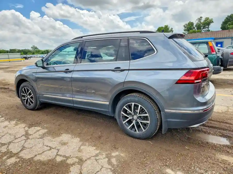 3VV3B7AX1MM071370 2021 VOLKSWAGEN TIGUAN-1
