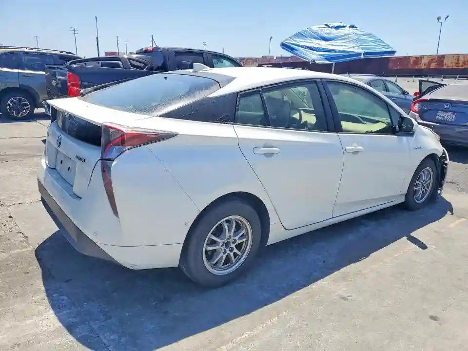 JTDKARFUXH3046515 2017 TOYOTA PRIUS-2
