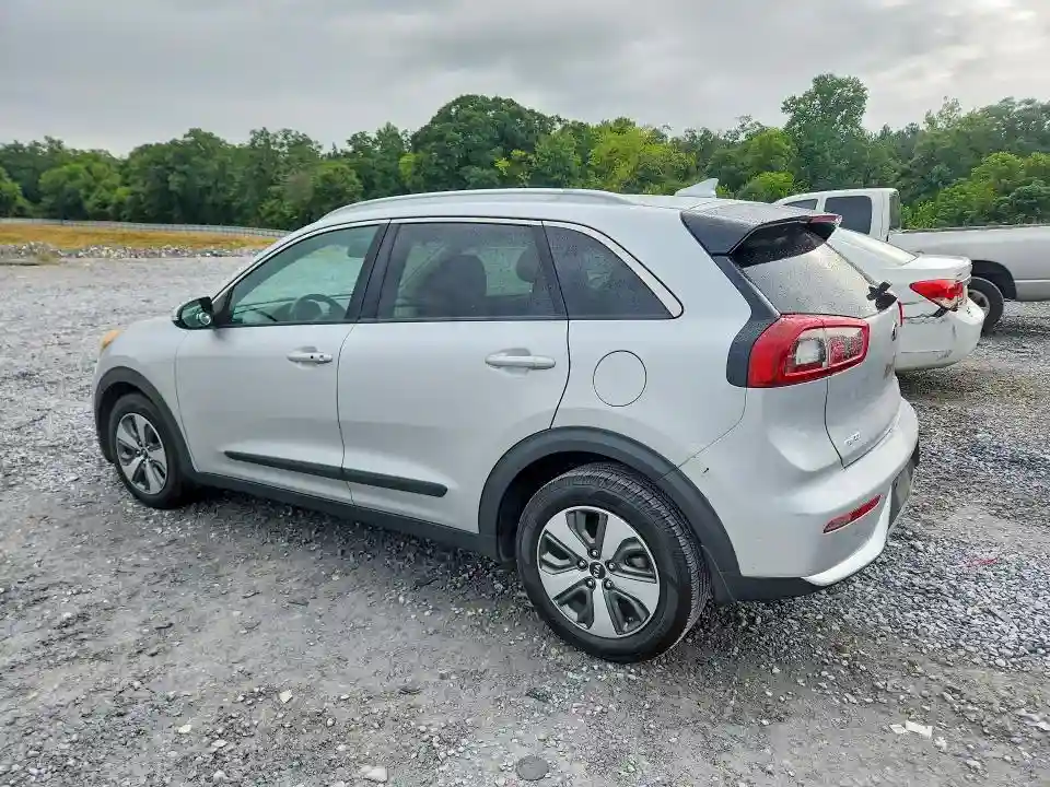 KNDCC3LC7H5036083 2017 KIA NIRO-1