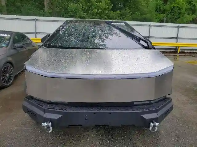 7G2CEHEE3RA048554 2024 TESLA CYBERTRUCK-4