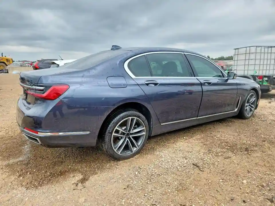 WBA7U2C02LGM26985 2020 BMW 7 SERIES-2