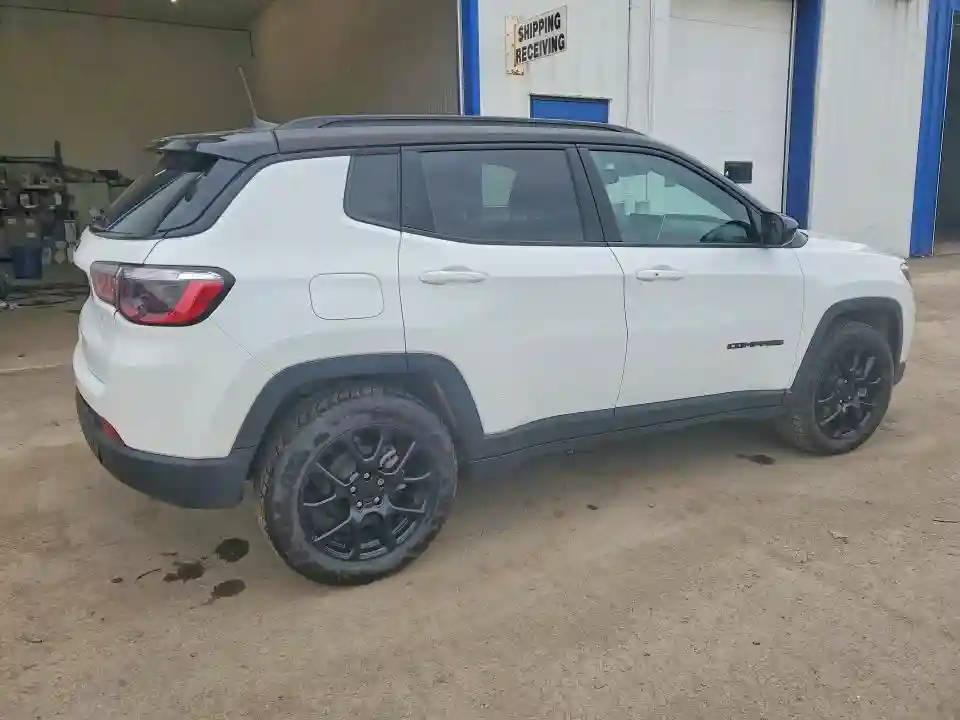3C4NJDFN5RT578138 2024 JEEP COMPASS-2