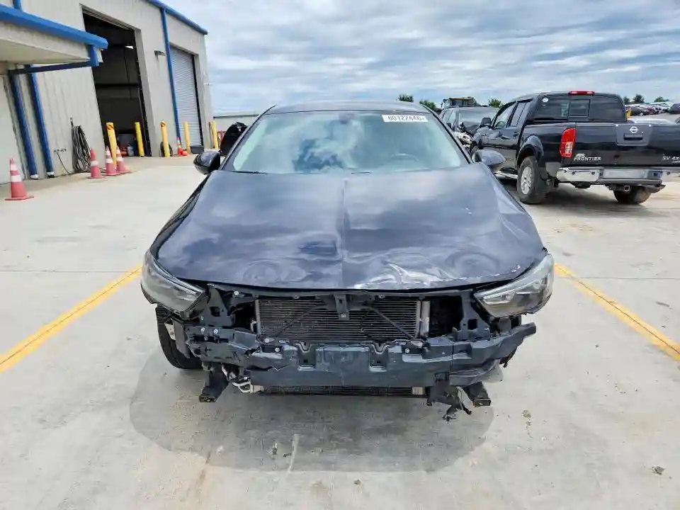 W04GL6SX6J1133953 2018 BUICK REGAL-4