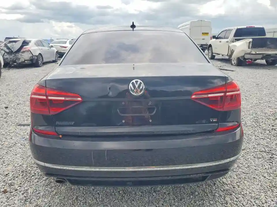 1VWAA7A37JC022352 2018 VOLKSWAGEN PASSAT-5