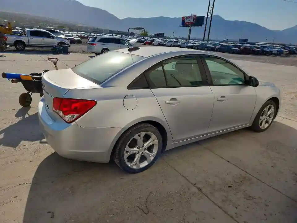 1G1PC5SG1G7200585 2016 CHEVROLET CRUZE-2