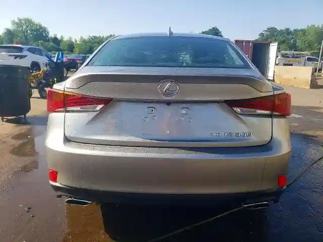 JTHC81D28K5038569 2019 LEXUS IS-5