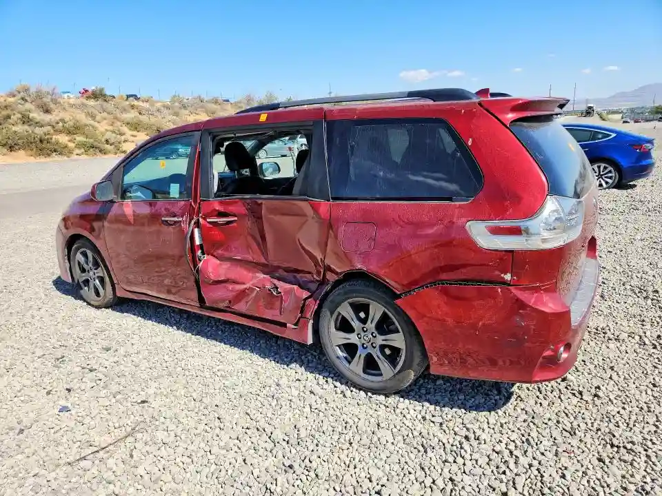 5TDXZ3DC7KS965996 2019 TOYOTA SIENNA-1