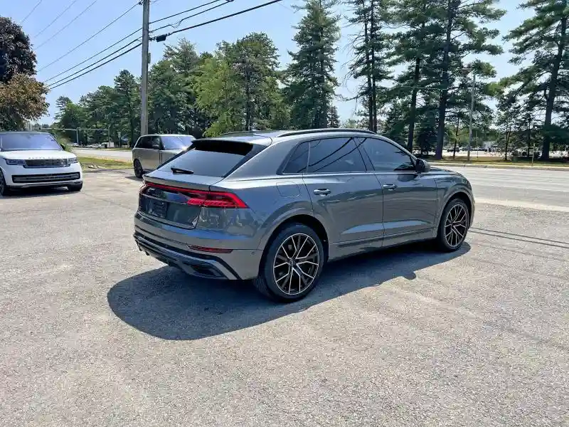 WA1FVAF10KD031854 2019 AUDI Q8-2