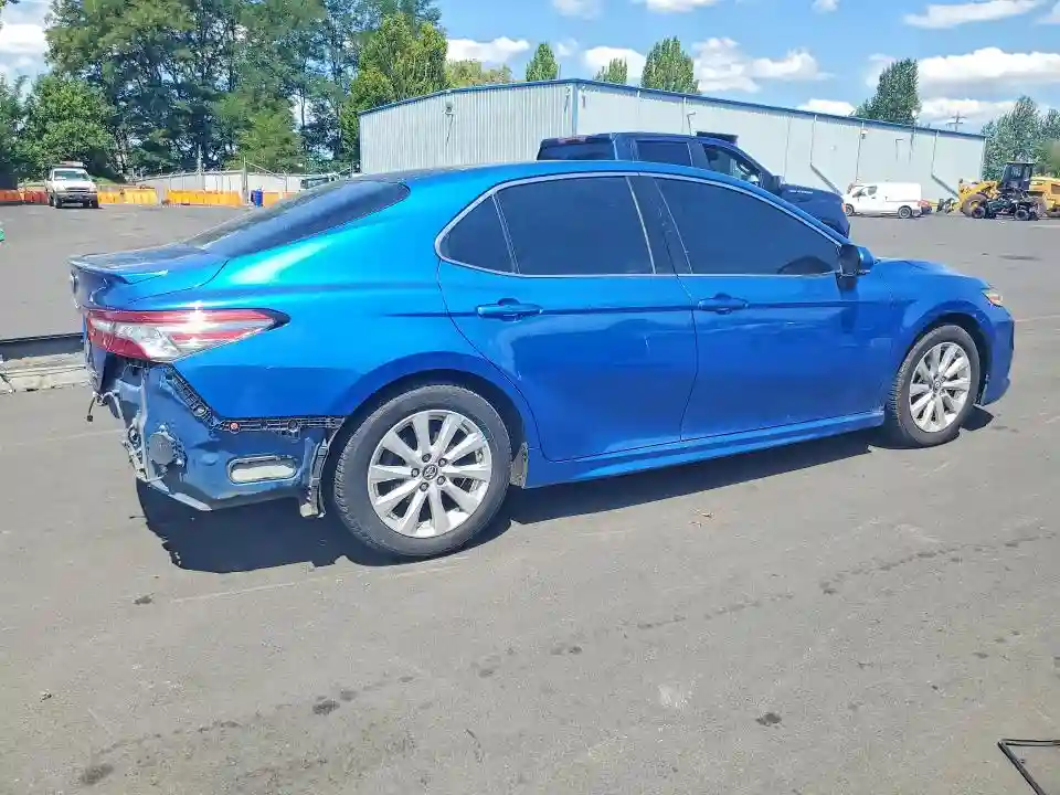 4T1B61HKXJU077743 2018 TOYOTA CAMRY-2