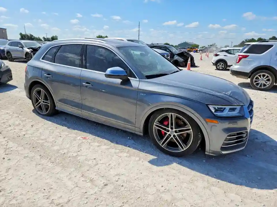 WA1A4AFY5J2123708 2018 AUDI SQ5-3