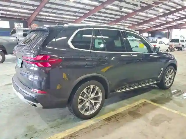 5UX23EU06T9110184 2026 BMW X5-3