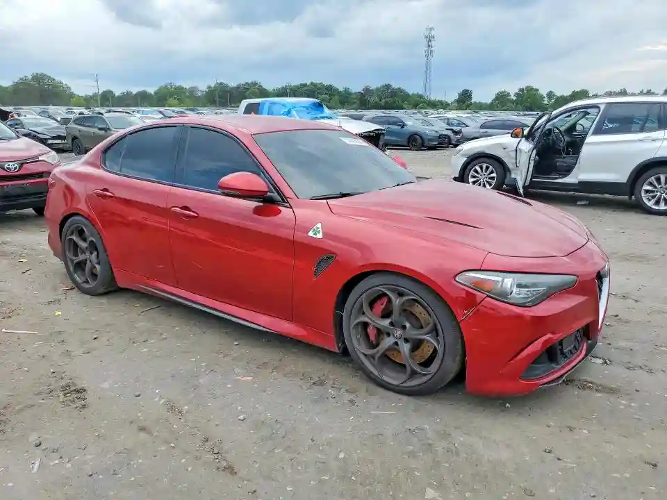 ZARFAEAV2H7547696 2017 ALFA ROMEO GIULIA-3