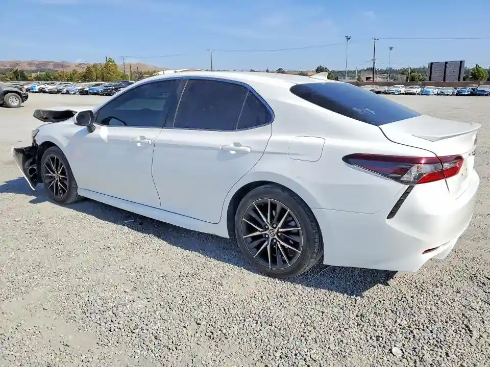 4T1G11AK4MU543122 2021 TOYOTA CAMRY-1