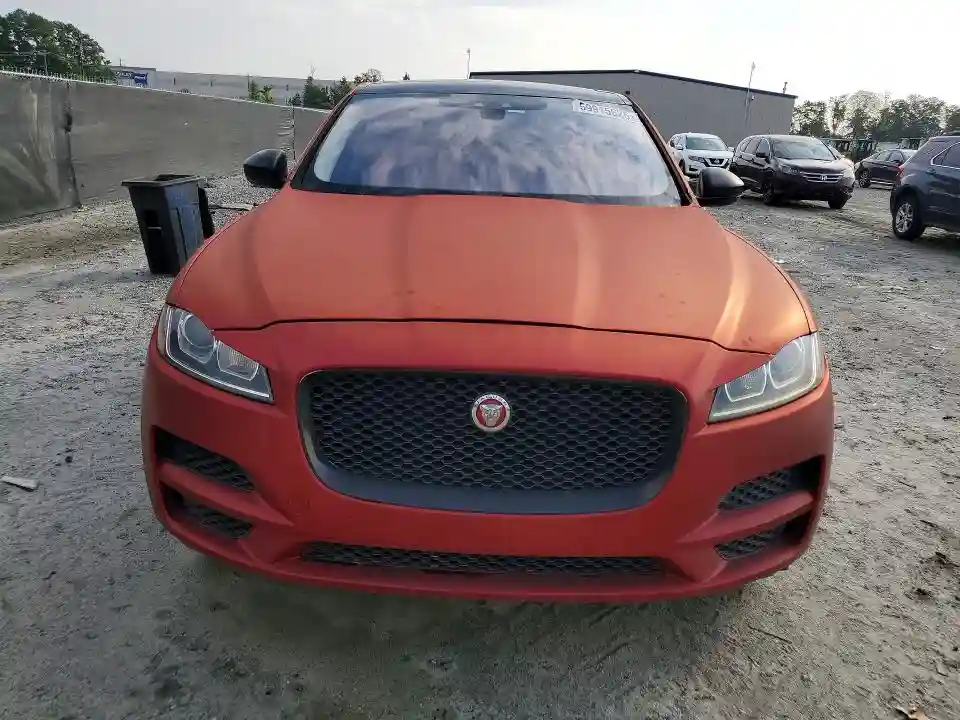 SADCS2FX2KA391757 2019 JAGUAR F-PACE-4