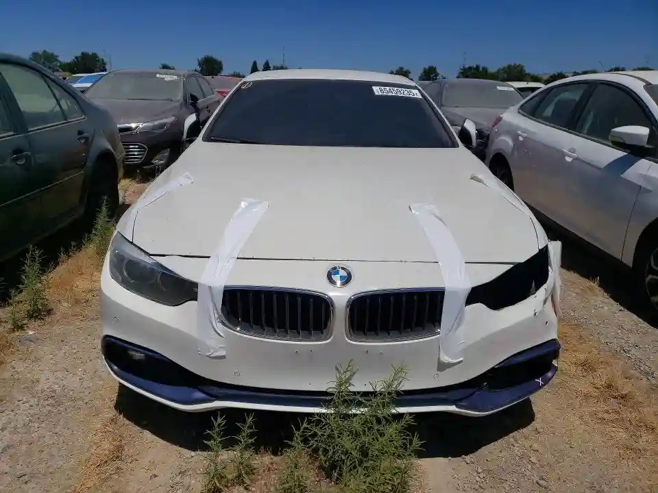 WBA4Z1C54JEC59678 2018 BMW 4 SERIES-4