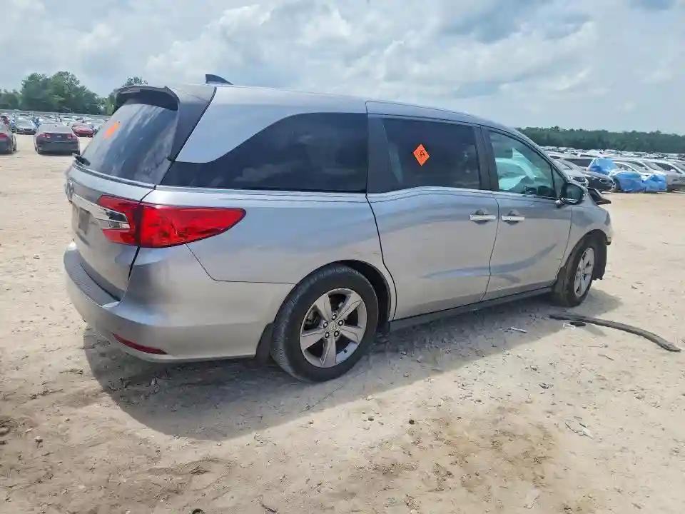 5FNRL6H77JB076403 2018 HONDA ODYSSEY-2