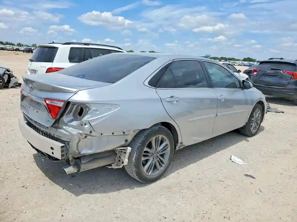 4T1BF1FK3HU372633 2017 TOYOTA CAMRY-2