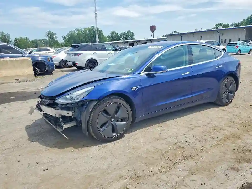 5YJ3E1EB8JF130397 2018 TESLA MODEL 3-0