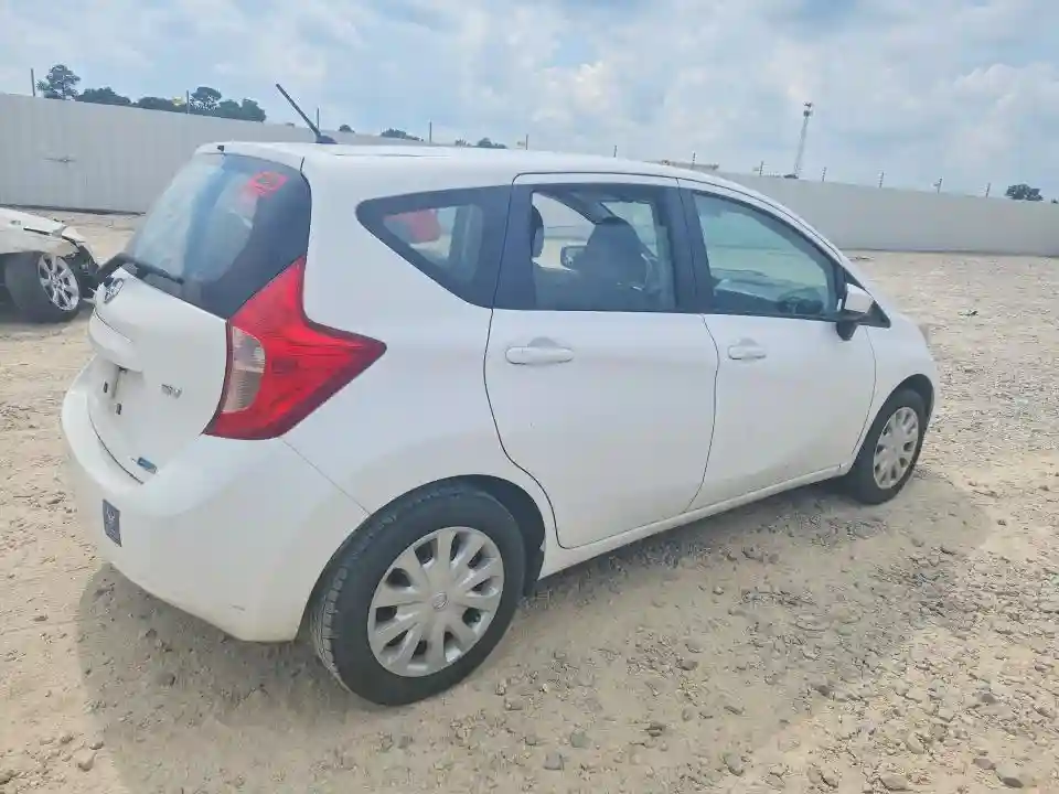 3N1CE2CP4FL422063 2015 NISSAN VERSA-2