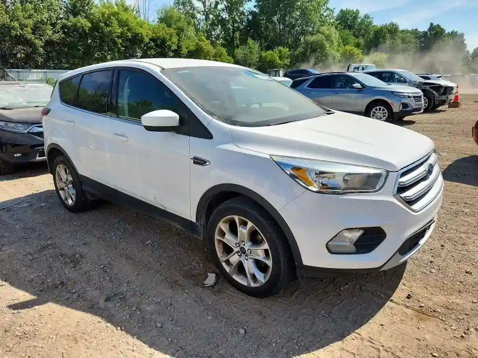 1FMCU0GD0HUB16728 2017 FORD ESCAPE-3