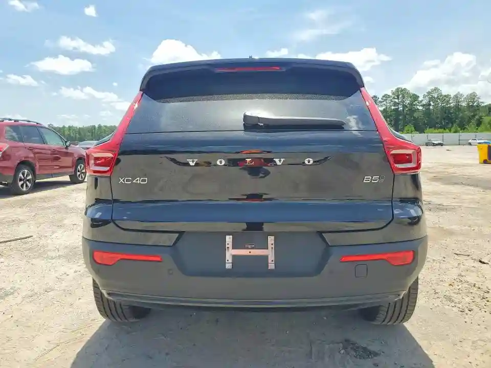 YV4L12UC4T2714052 2026 VOLVO XC40 PLUS-5