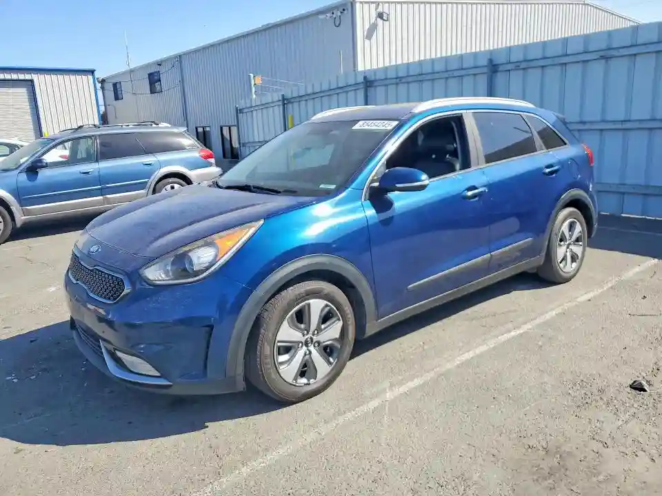 KNDCC3LC8J5161762 2018 KIA NIRO-0