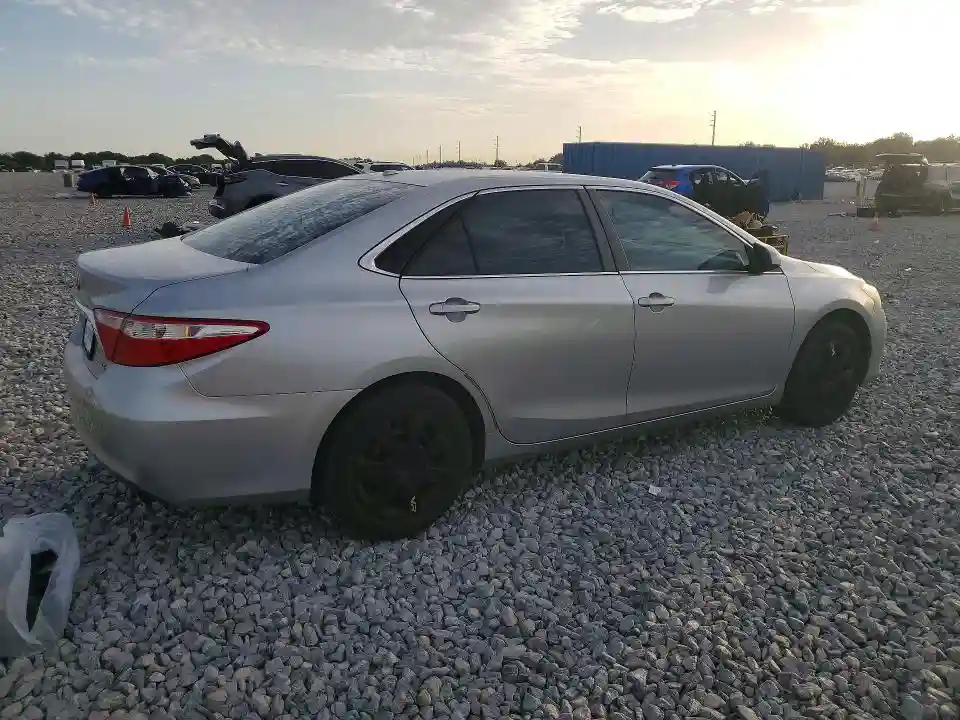 4T1BF1FK6HU738732 2017 TOYOTA CAMRY-2