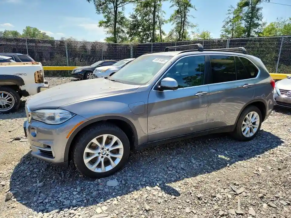 5UXKT0C54G0S76522 2016 BMW X5-0