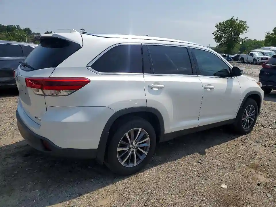5TDJZRFH2KS570092 2019 TOYOTA HIGHLANDER-2