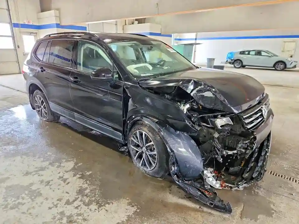 3VV1B7AXXMM121562 2021 VOLKSWAGEN TIGUAN-3