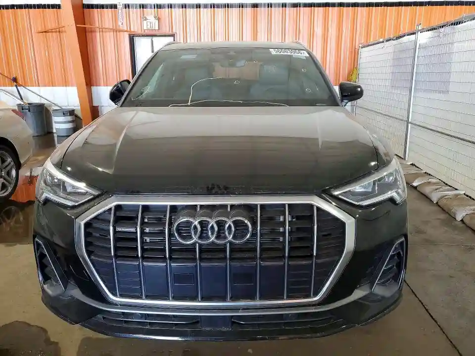 WA1EECF31P1129163 2023 AUDI Q3-4
