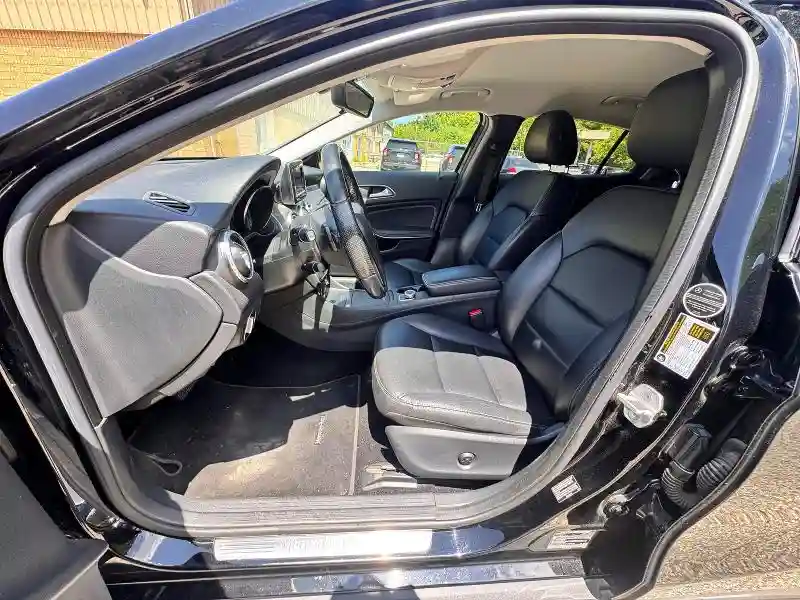 WDCTG4EB3FJ139806 2015 MERCEDES-BENZ GLA-CLASS-4