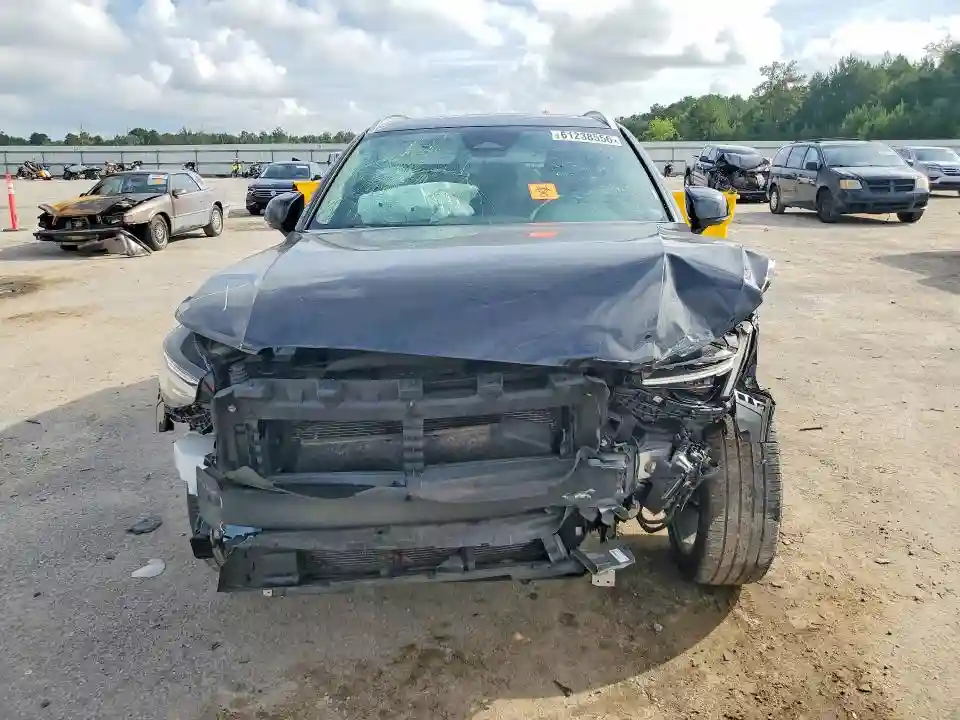 YV4L12UE2S2486066 2025 VOLVO XC40 PLUS-4