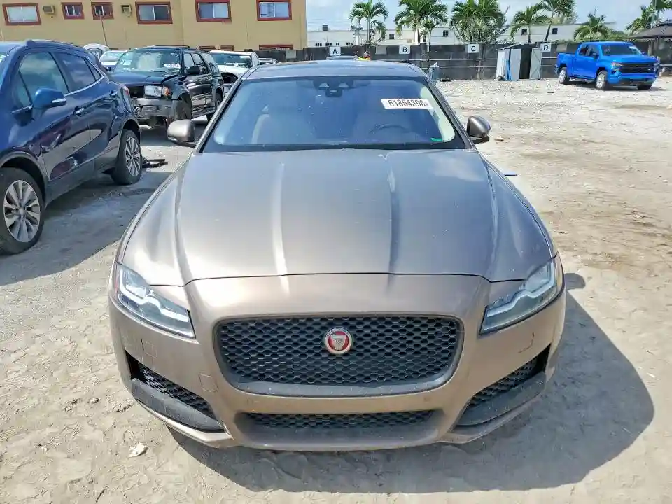 SAJBD4BV0HCY32964 2017 JAGUAR XF-4