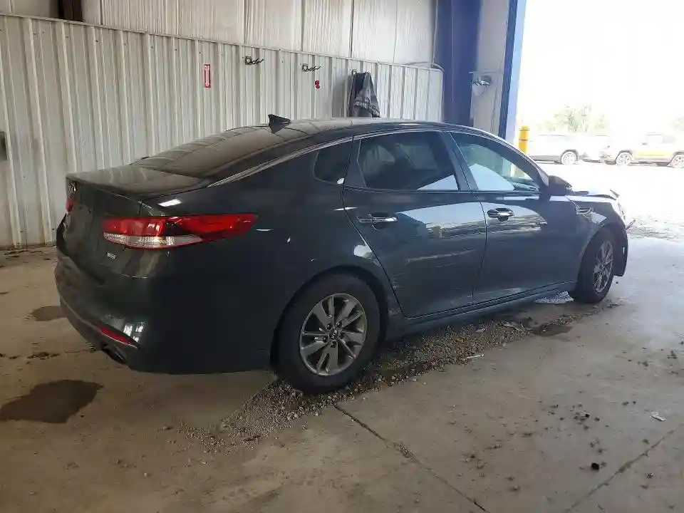 5XXGT4L11GG022504 2016 KIA OPTIMA-2