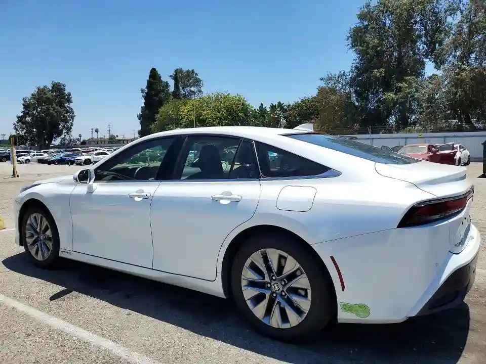 JTDAAAAA6NA006210 2022 TOYOTA MIRAI-1