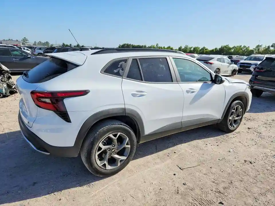 KL77LHEP7SC243636 2025 CHEVROLET TRAX-2