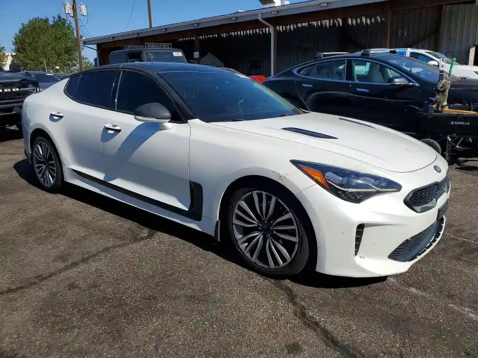 KNAE25LA6J6033422 2018 KIA STINGER-3