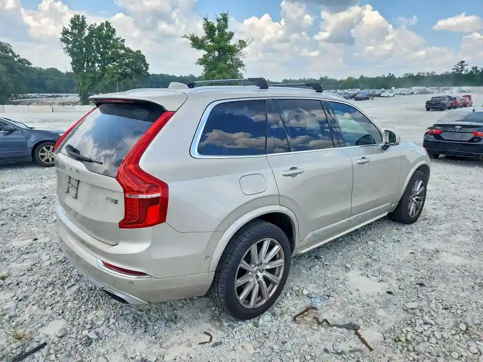 YV4BC0PL5H1121240 2017 VOLVO XC90-2