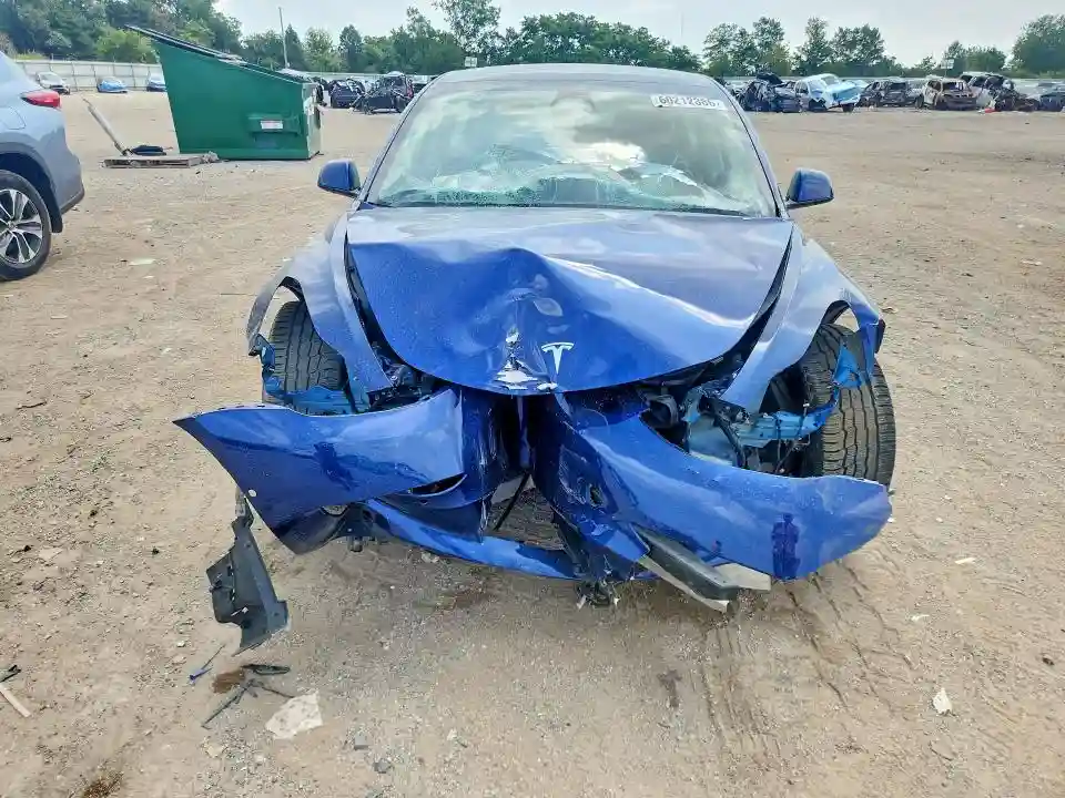 5YJ3E1EA4MF867026 2021 TESLA MODEL 3-4