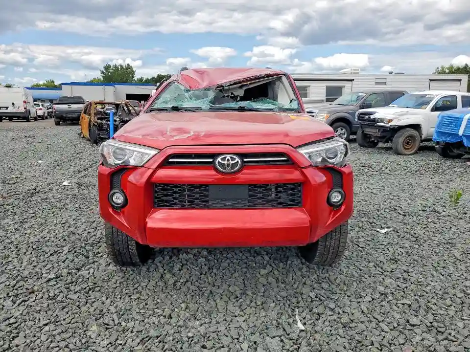 JTEMU5JR1M5905660 2021 TOYOTA 4RUNNER-4