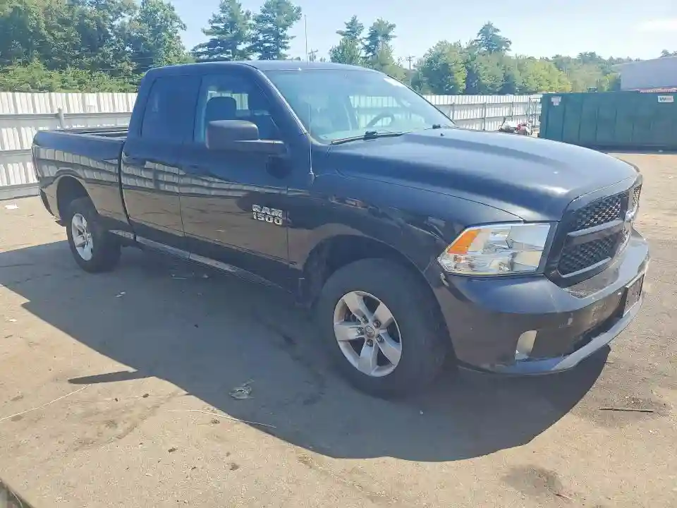 1C6RR7FG8HS589011 2017 RAM 1500-3