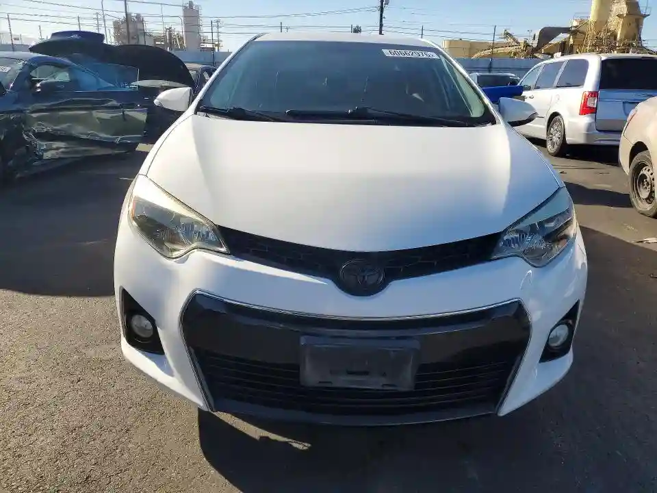 5YFBURHE6FP193965 2015 TOYOTA COROLLA-4