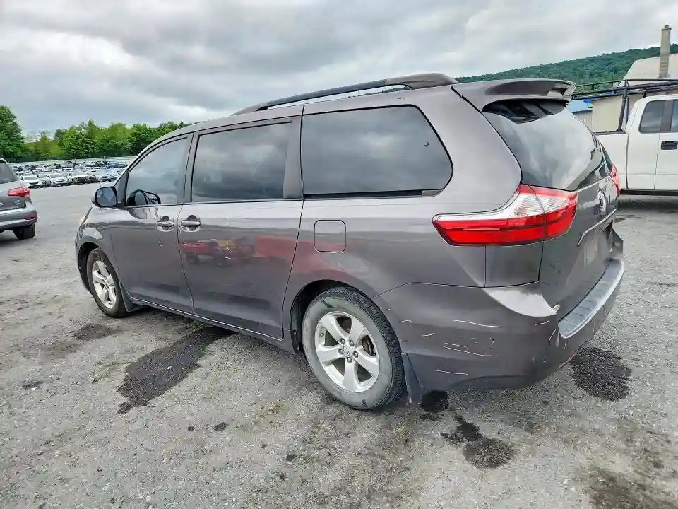 5TDKZ3DC0HS825405 2017 TOYOTA SIENNA-1