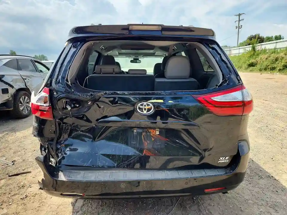 5TDDZ3DC4JS189702 2018 TOYOTA SIENNA-5