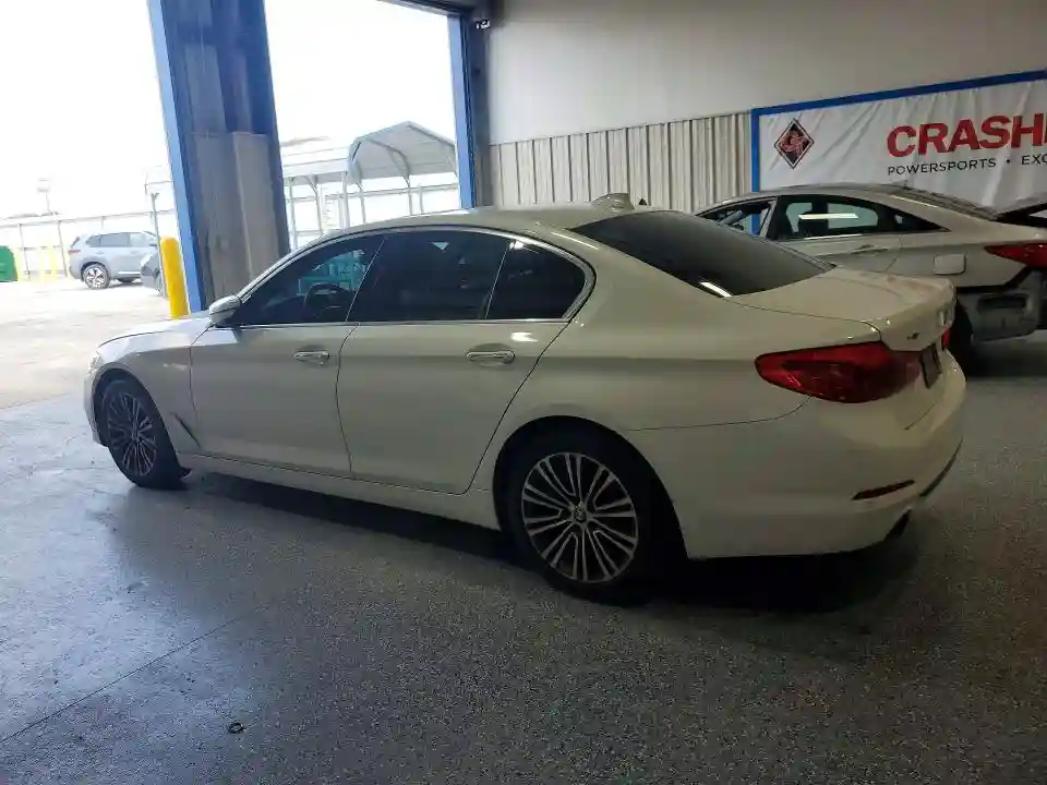 WBAJA7C54JWC75032 2018 BMW 5 SERIES-1